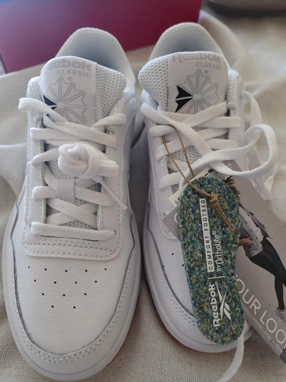 Reebok clean white
